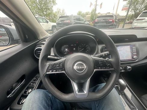 Used 2023 Nissan Kicks SV FWD image 10