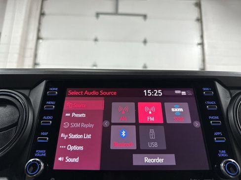 Used 2021 Toyota Tacoma TRD Off-Road w/ Technology Package AWD/4WD image 31