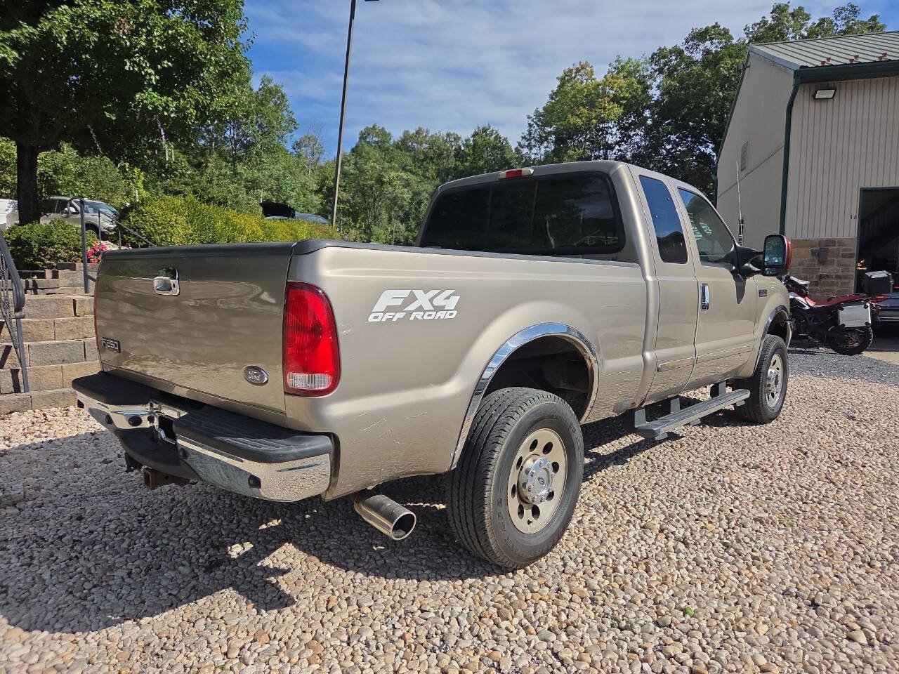Used 2004 Ford F250 Lariat AWD/4WD image 6