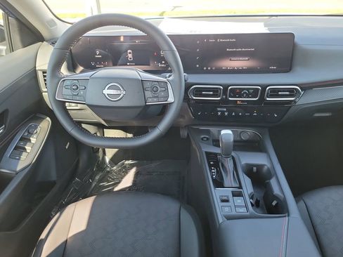New 2026 Nissan Sentra SR w/ SR Premium Package FWD image 7