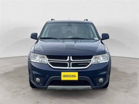 Used 2018 Dodge Journey SXT image 2