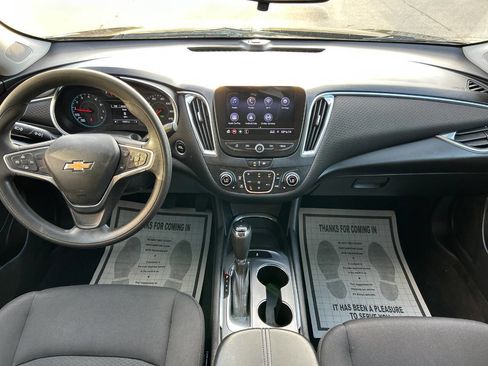 Used 2020 Chevrolet Malibu LT FWD image 17