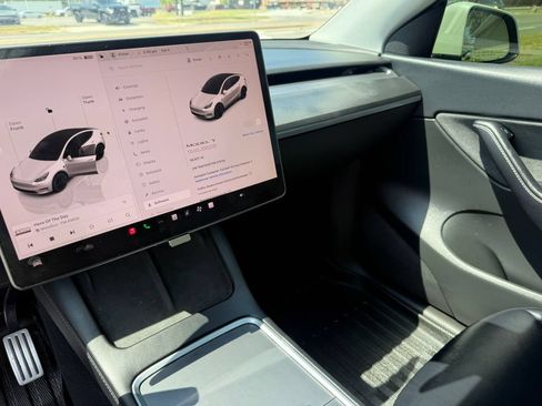 Used 2022 Tesla Model Y Performance AWD/4WD image 19