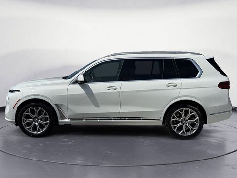 Used 2024 BMW X7 xDrive40i AWD/4WD image 2
