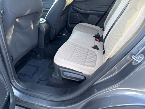 Used 2022 Ford Escape SE image 16