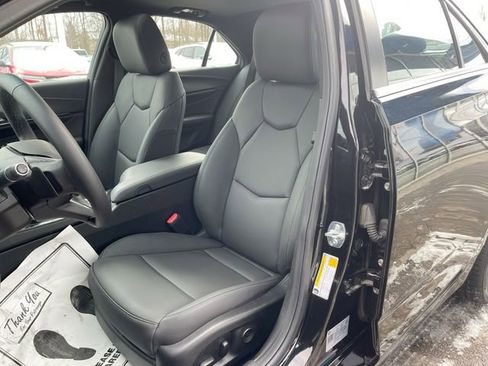 Used 2025 Cadillac CT4 Luxury RWD image 19