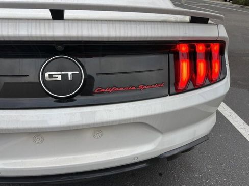 Used 2019 Ford Mustang GT Premium w/ Equipment Group 401A image 9