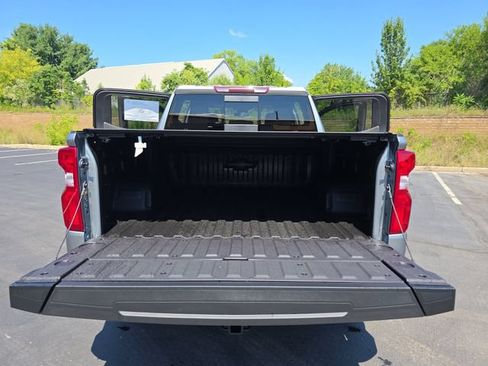 New 2026 Chevrolet Silverado 1500 RST AWD/4WD image 15