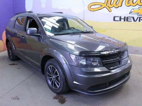 Used 2018 Dodge Journey SE w/ Connectivity Group image 4