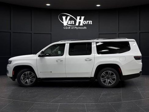 Used 2024 Jeep Wagoneer L Series II w/ Convenience Group I image 12