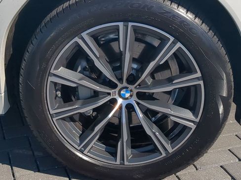 Used 2021 BMW X6 xDrive40i w/ M Sport Package image 12