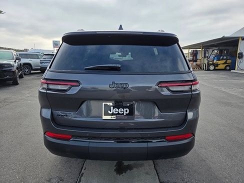 New 2025 Jeep Grand Cherokee L Laredo image 6