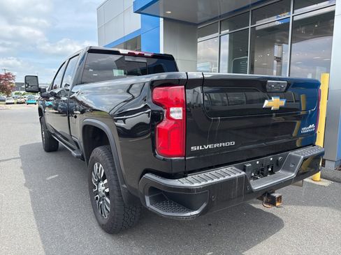 Used 2022 Chevrolet Silverado 3500 High Country image 7