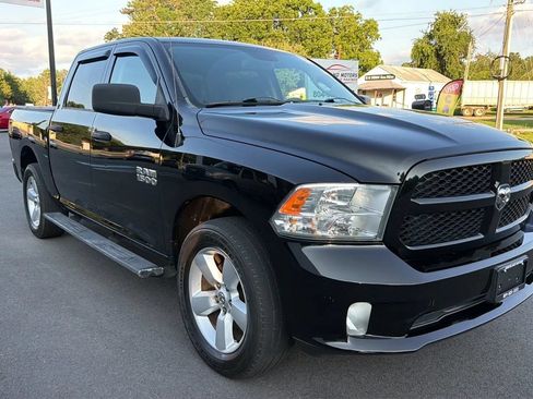 Used 2015 RAM 1500 Express AWD/4WD image 9