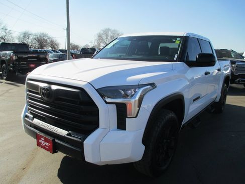Used 2022 Toyota Tundra SR5 image 9