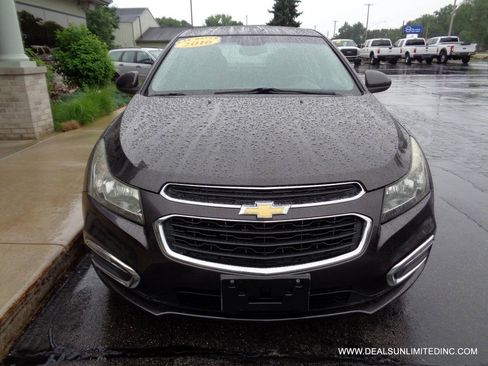 Used 2016 Chevrolet Cruze LT FWD image 17