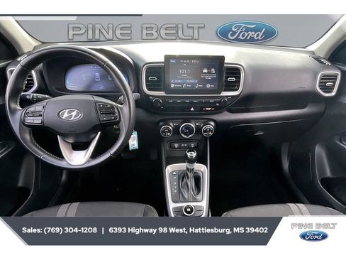 Used 2023 Hyundai Venue SEL FWD image 13