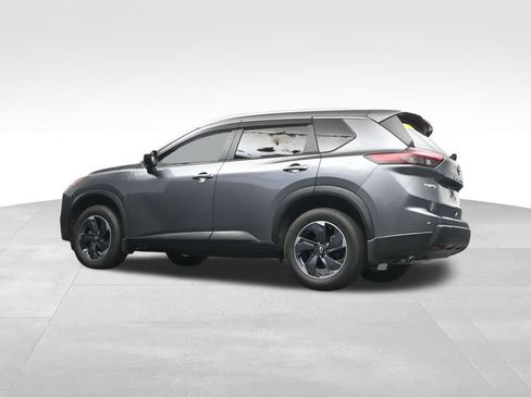 Used 2025 Nissan Rogue SV w/ SV Premium Package FWD image 12