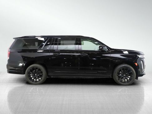 Used 2024 Cadillac Escalade ESV Sport Platinum w/ LPO, ONYX Package AWD/4WD image 7