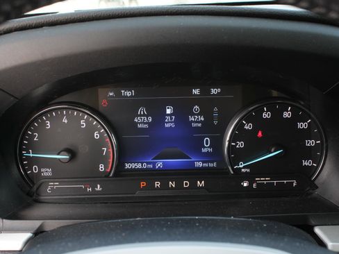 Used 2020 Ford Explorer XLT w/ Comfort Package image 11