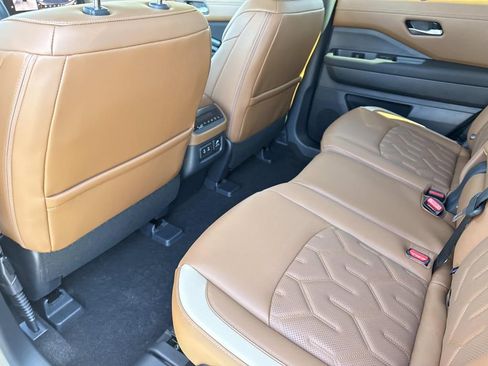 New 2026 Nissan Pathfinder Platinum w/ Cargo Package FWD image 17