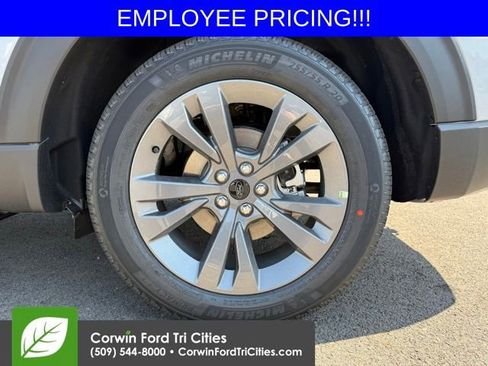 New 2026 Ford Explorer Active w/ Active Comfort Package AWD/4WD image 8