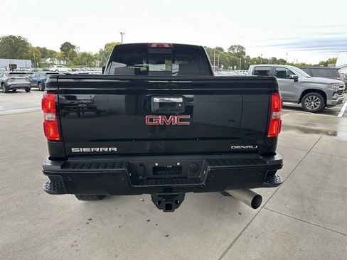 Used 2018 GMC Sierra 2500 Denali w/ Duramax Plus Package image 10