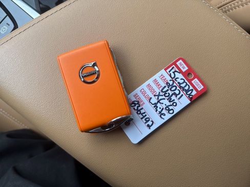 Used 2021 Volvo XC60 T5 Inscription w/ Advanced Package image 28