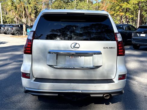 Used 2017 Lexus GX 460 image 30