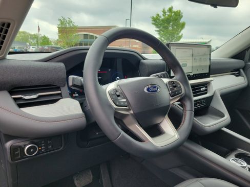 New 2026 Ford Explorer Active w/ Active Comfort Package AWD/4WD image 30