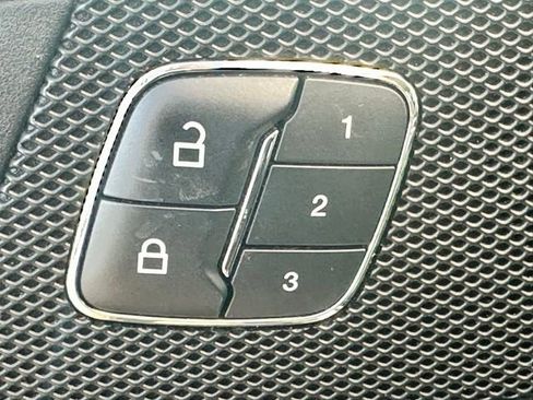 Used 2016 Ford Edge Titanium AWD/4WD image 10