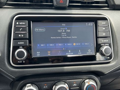 Used 2025 Nissan Versa S FWD image 17