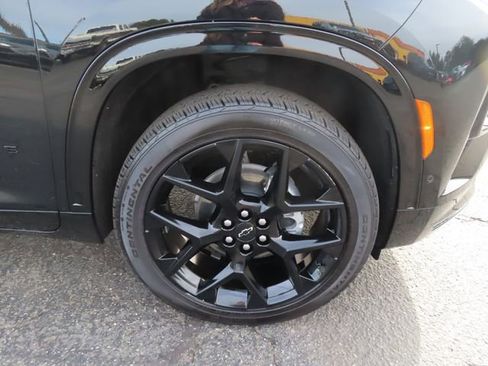 Used 2025 Chevrolet Traverse RS w/ LPO, Floor Liner Package image 10