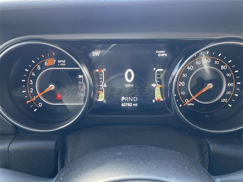 Used 2021 Jeep Wrangler Unlimited Sport image 27