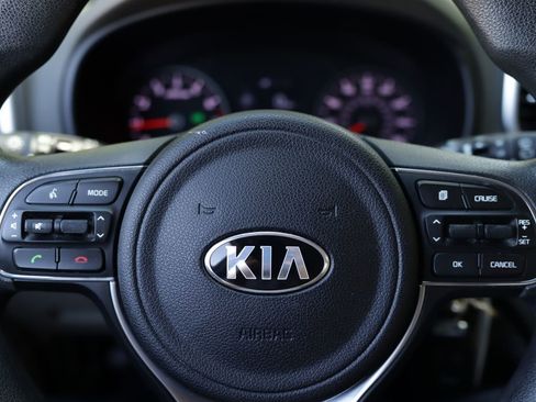 Used 2017 Kia Sportage LX AWD/4WD image 10