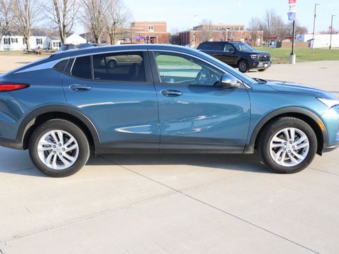 Used 2024 Buick Envista Preferred w/ Convenience I Package image 4