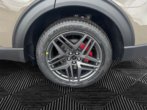 New 2026 Ford Explorer ST image 9