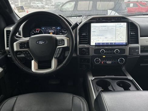 Used 2022 Ford F250 Lariat w/ Lariat Ultimate Package AWD/4WD image 28