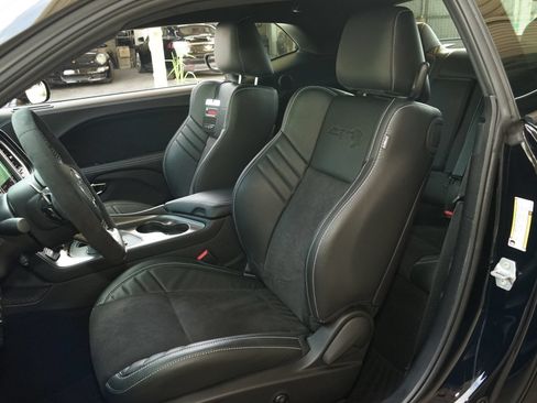 Used 2023 Dodge Challenger SRT Hellcat Redeye RWD image 4