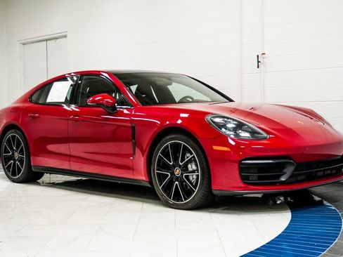Used 2022 Porsche Panamera 4 Platinum Edition image 5