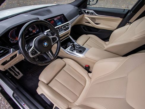 Used 2022 BMW 430i Gran Coupe w/ M Sport Package image 11