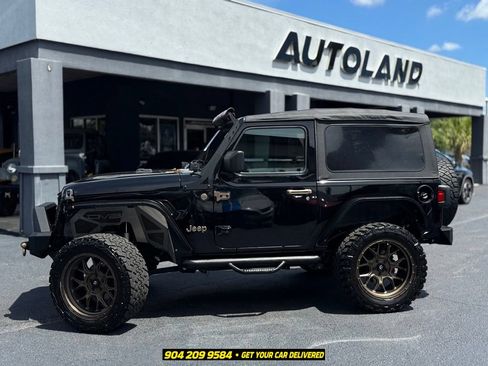 Used 2019 Jeep Wrangler Sport AWD/4WD image 4