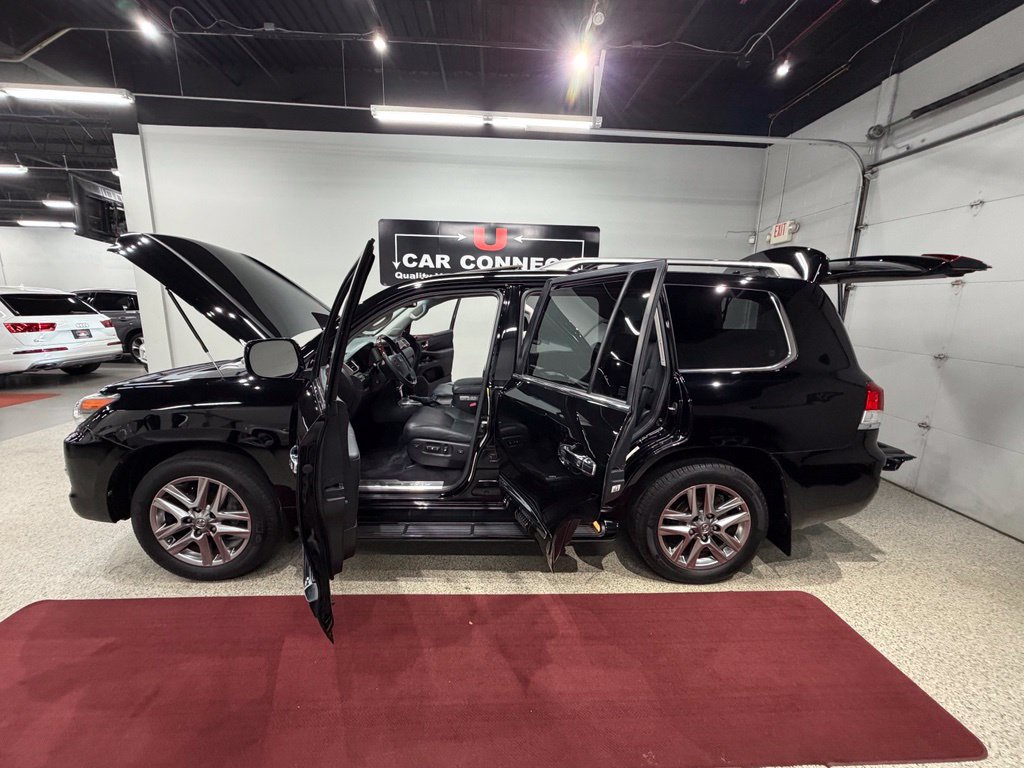 Used 2014 Lexus LX 570 4WD image 71