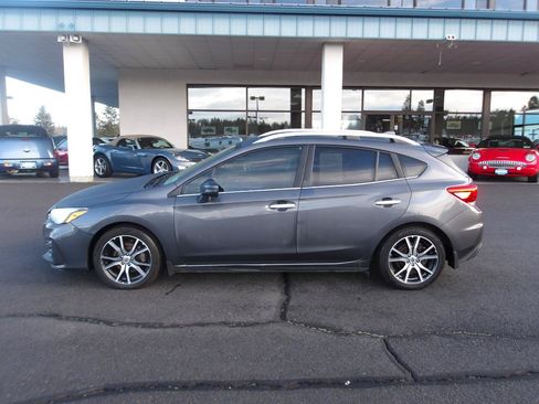 Used 2018 Subaru Impreza 2.0i Limited AWD/4WD image 2