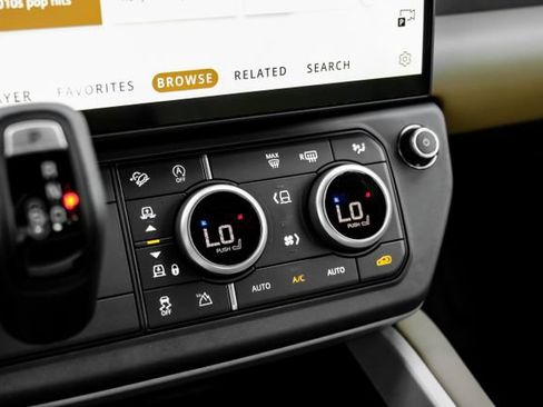 New 2026 Land Rover Defender 110 X AWD/4WD image 33