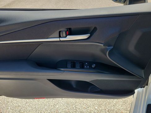 Used 2025 Toyota Camry LE image 14