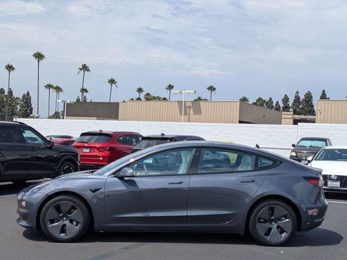 Used 2023 Tesla Model 3 Standard Range RWD image 9
