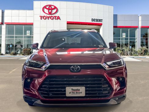New 2026 Toyota Grand Highlander AWD image 2