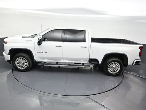 Used 2022 Chevrolet Silverado 2500 High Country AWD/4WD image 18