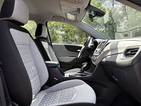 Used 2024 Chevrolet Equinox LS FWD image 13